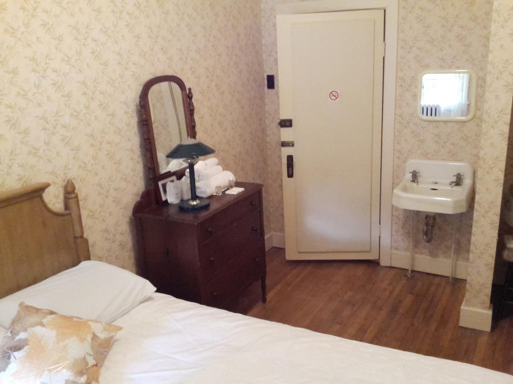 Pine Lodge Bristol 외부 사진